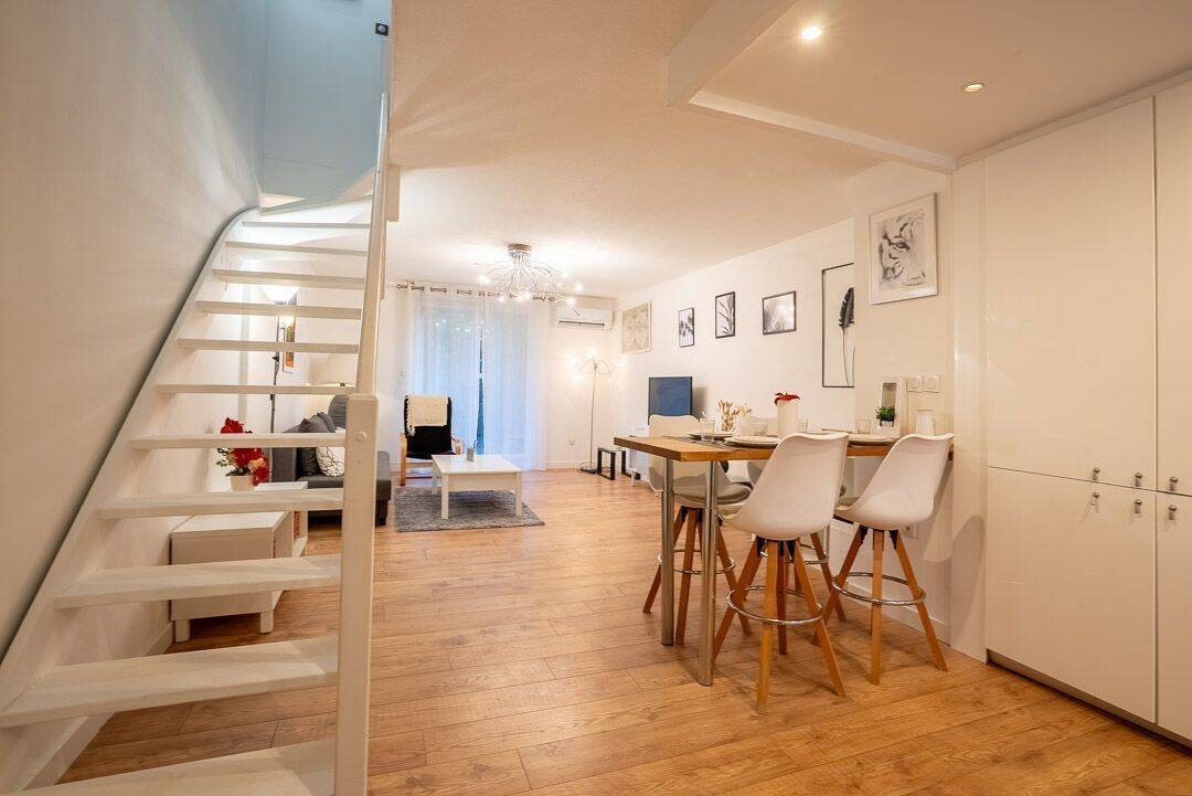 Maison À Louer — 6