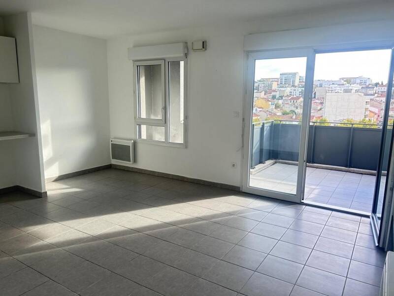 Maison à louer, 57m², MARSEILLE 4E