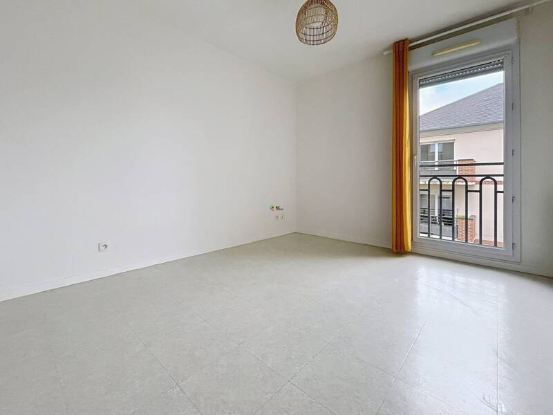 Maison à louer, 64m², LA CHAPELLE SAINT MESMIN