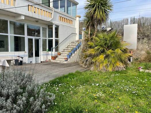 Maison à vendre 330 000 € 10 pièces 4 chambres 213 m² 430 m² de terrain Cadillac-sur-Garonne 33410