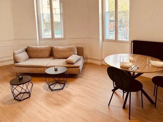 Colocation à louer 1 600 € 3 pièces 2 chambres 67 m² RDC Pantin 93500