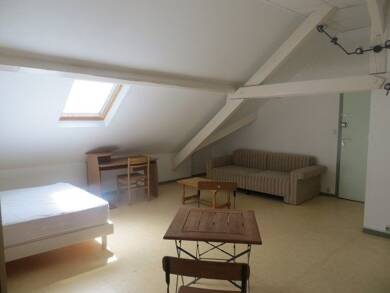 Appartement à louer 310 € 1 pièce 26 m² 2ème étage Nord Ouest Égletons 19300