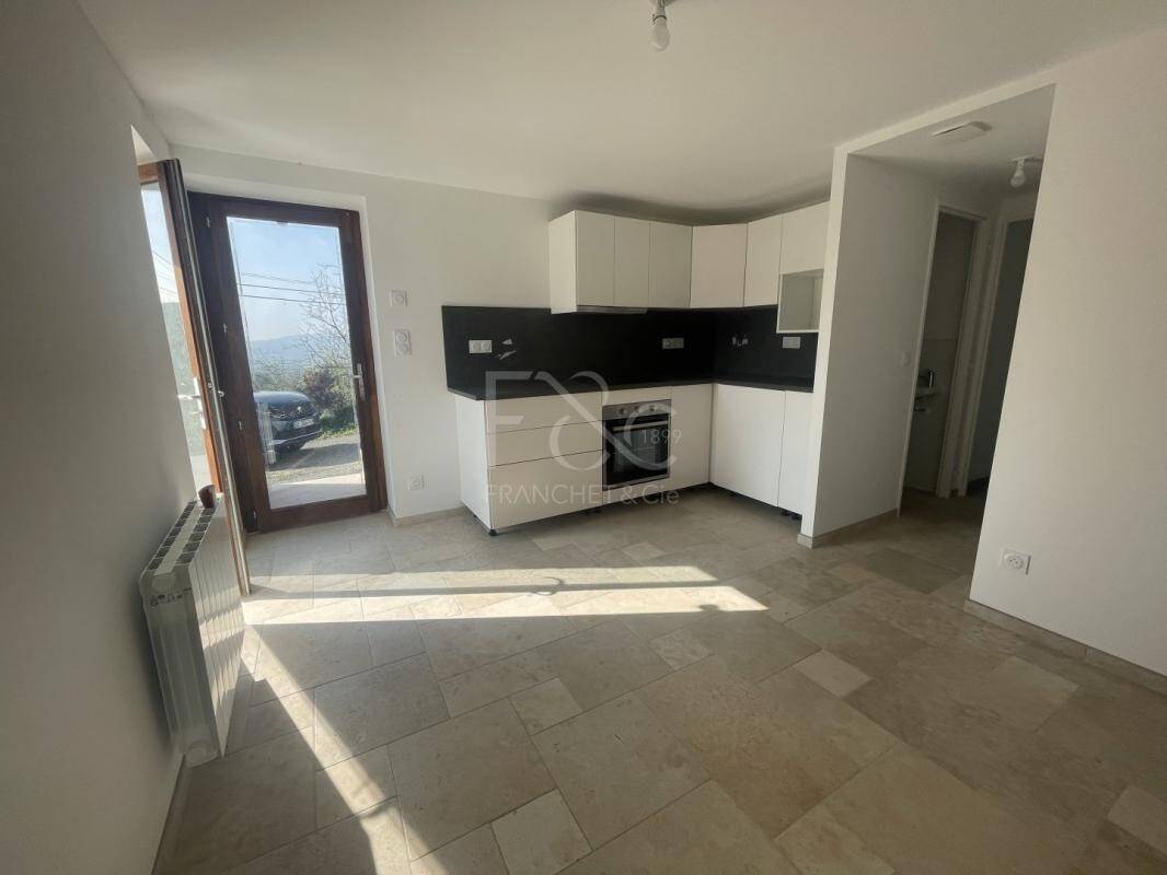 Maison à louer, 90m², SAINT ETIENNE LA VARENNE