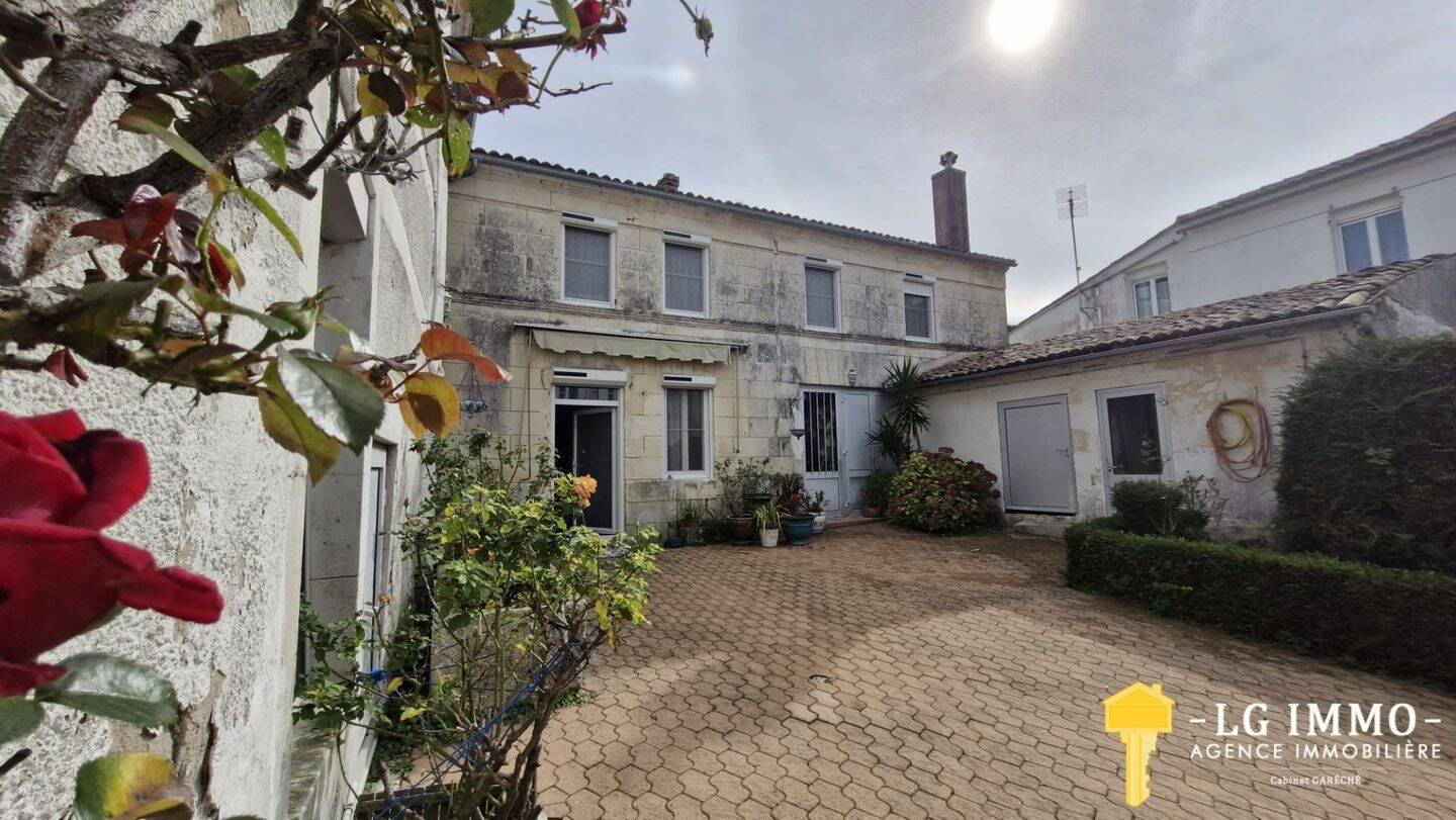 Maison à vendre, 325m², MORTAGNE SUR GIRONDE