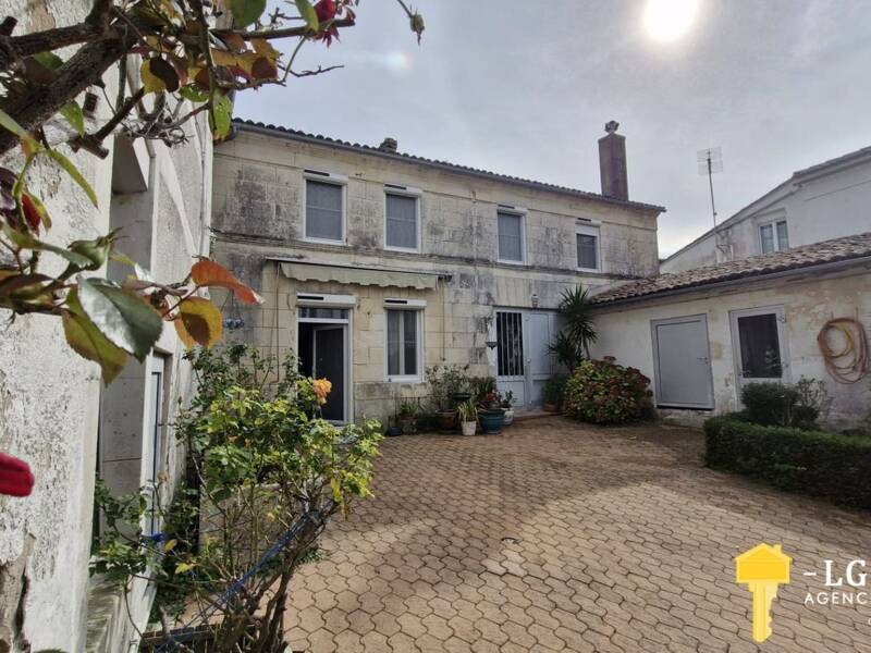 Maison à vendre, 325m², MORTAGNE SUR GIRONDE