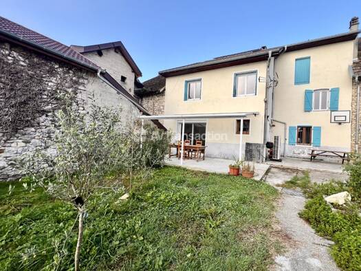 Maison à vendre 353 600 € 6 pièces 4 chambres 150 m² 906 m² de terrain Yenne 73170