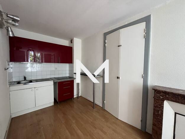 Appartement à vendre 115 000 € 3 pièces 2 chambres 48,1 m² Étage 1/4 Berriat-Ampere Grenoble 38000