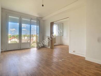 Appartement à louer 690 € 3 pièces 2 chambres 56 m² Étage 3/4 Argonne-Champ Chardon-Fontaine-Nécotin Orleans 45000