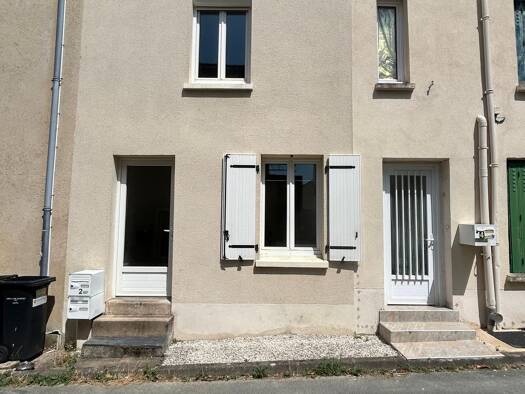 Maison de ville à vendre 169 500 € 3 pièces 2 chambres 65 m² 41 m² de terrain Le Bourg Mûrs-Erigné 49610
