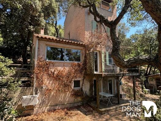 Maison à vendre 679 000 € 5 pièces 3 chambres 140 m² 1 608 m² de terrain Grimaud 83310