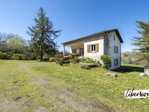 Maison à vendre 240 000 € 7 pièces 4 chambres 190 m² 8 400 m² de terrain Lapenne 09500