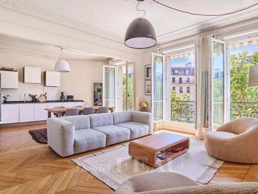 Appartement à vendre 1 380 000 € 5 pièces 3 chambres 106,7 m² Étage 3/6 Champerret-Berthier Paris 17ème arrondissement 75017