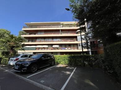 Appartement à vendre 220 000 € 2 pièces 1 chambre 61 m² Étage 2/6 La Breche Avenue de Camoens 78150
