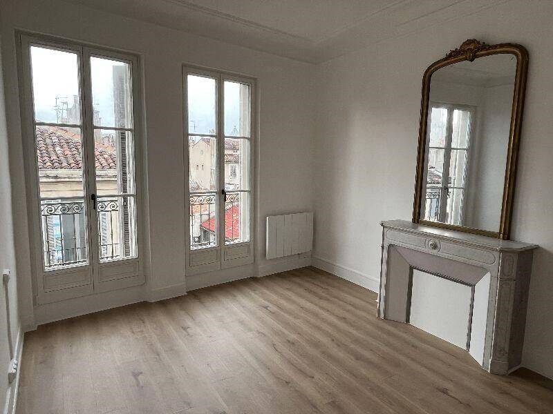 Maison à louer, 98m², MARSEILLE 6E