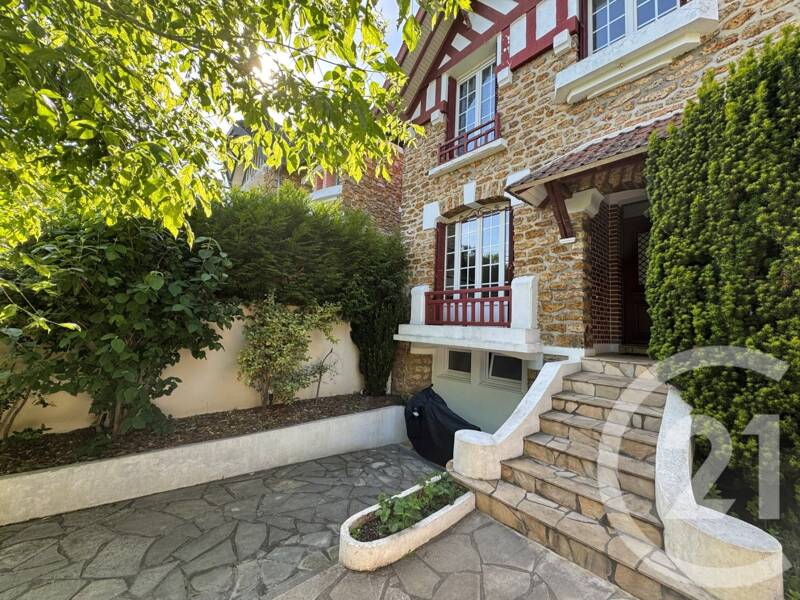 Maison à vendre, 105m², SAINT MAUR DES FOSSES