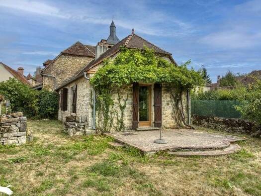 Maison à vendre 192 240 € 3 pièces 2 chambres 114 m² 227 m² de terrain Rignac 46500