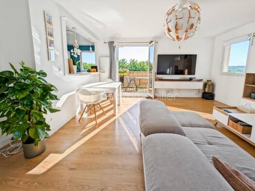 Appartement à vendre 225 000 € 3 pièces 2 chambres 65,74 m² Étage 4/4 Rue du Tir-Mont Châlat-Saint Hubert Chelles 77500