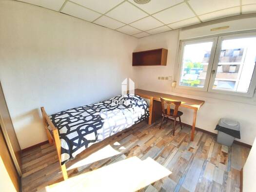 Appartement à louer 405 € 1 pièce 14 m² Étage 2/3 Centre Nord Illkirch-Graffenstaden 67400