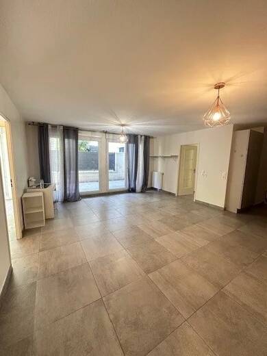 Appartement à louer 1 590 € 4 pièces 3 chambres 81,4 m² RDC La Saussaie Beauclair Rosny-sous-Bois 93110