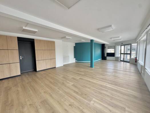 Local commercial à louer 750 € 100 m² de surface de vente Donges 44480
