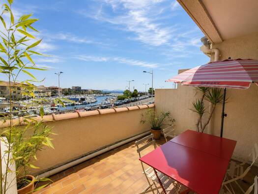 Appartement à vendre 229 000 € 2 pièces 1 chambre 28 m² Étage 1/2 Le Grand Fosse-L'Escalette-Plan Capellan Sausset-les-Pins 13960