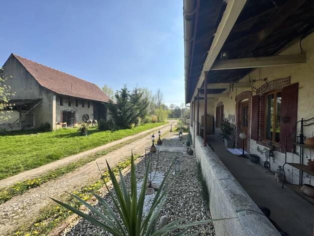 Maison à vendre 128 000 € 4 pièces 1 chambre 87,9 m² Chateaurenaud Louhans 71500