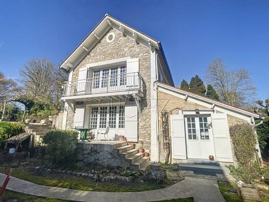 Maison à vendre 420 000 € 6 pièces 4 chambres 177 m² 817 m² de terrain Seraincourt 95450