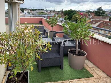 Appartement à vendre 530 000 € 5 pièces 3 chambres 82 m² Dernier étage, Étage 4/4 Bondy Villemomble 93250
