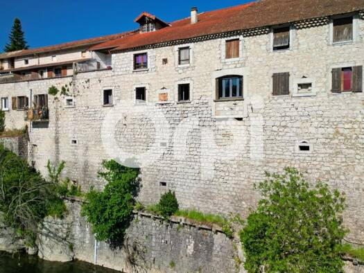 Appartement à vendre 136 100 € 3 pièces 2 chambres 90 m² Étage 1/2 Ruoms 07120