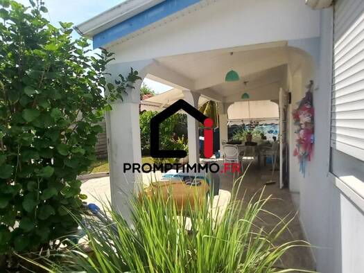 Maison de plain-pied à vendre 172 000 € 3 pièces 2 chambres 70 m² Basse-Pointe 97218