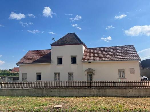 Maison à vendre 183 000 € 5 pièces 3 chambres 120 m² 2 120 m² de terrain Sassenay 71530