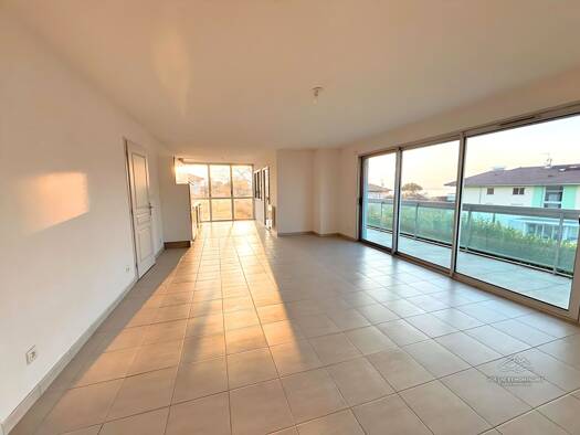 Appartement à vendre 499 000 € 4 pièces 3 chambres 107,2 m² Étage 1/2 Messery 74140