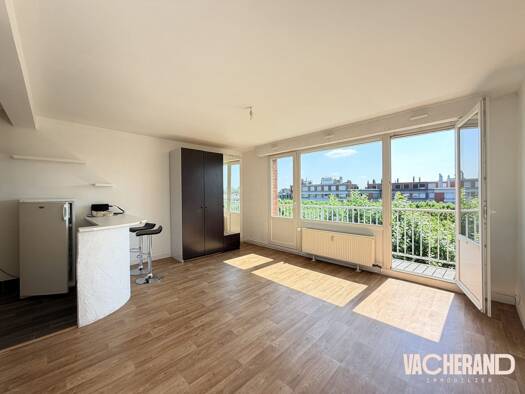 Appartement à vendre 159 000 € 1 pièce 32,02 m² Étage 7/7 Vauban Esquermes Lille 59000