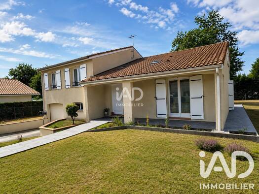 Maison à vendre 415 000 € 5 pièces 4 chambres 140 m² 1 150 m² de terrain Saint-Aubin-de-Médoc 33160