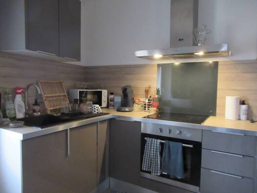 Appartement à louer 460 € 2 pièces 1 chambre 40 m² RDC/1 Thezan les Beziers 34490