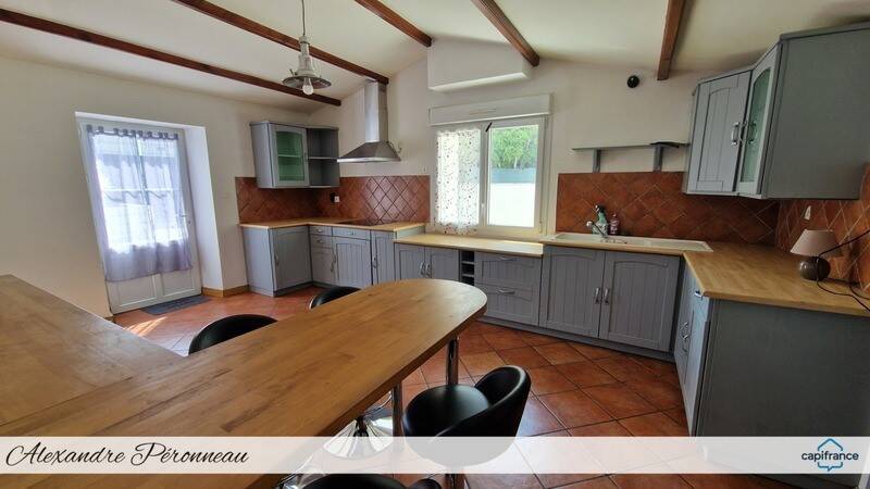 Maison à vendre, 170m², SAINT JEAN DE LIVERSAY