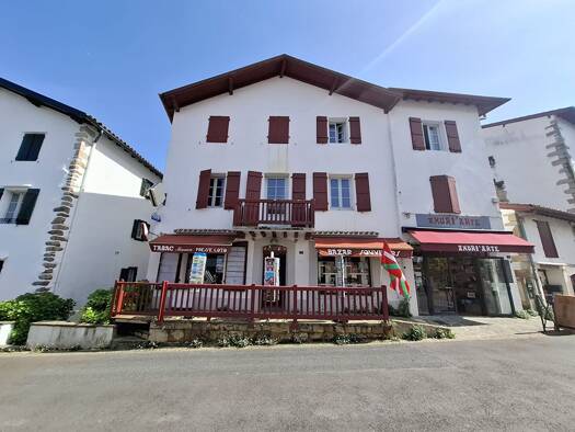 Local commercial à vendre 257 000 € 180 m² de surface de vente Sare 64310