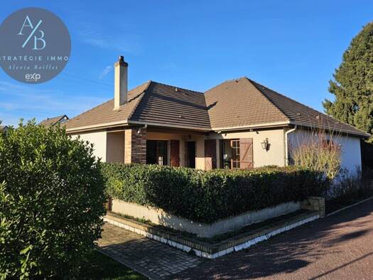 Maison à vendre 259 800 € 7 pièces 4 chambres 163 m² 1 050 m² de terrain Étrépagny 27150