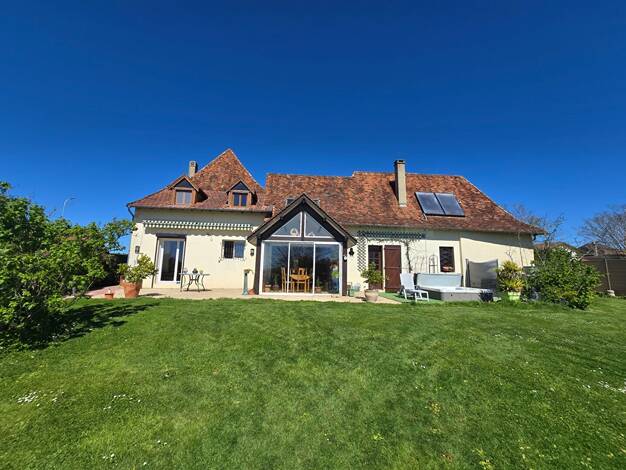 Maison à vendre 368 000 € 5 pièces 4 chambres 183 m² 1 635 m² de terrain Arthez de Bearn 64370