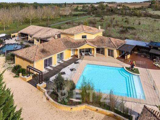 Maison à vendre 1 280 000 € 15 pièces 7 chambres 550 m² 13 000 m² de terrain Eymet 24500