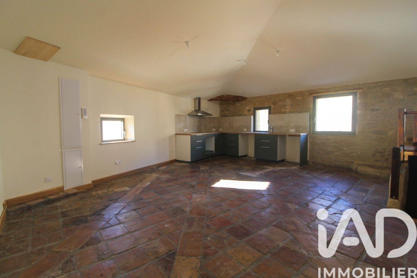 Maison à louer, 70m², MONTAREN ET SAINT MEDIERS