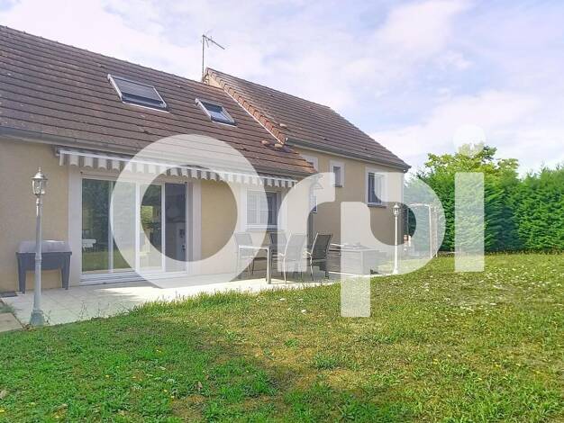 Maison à vendre 275 000 € 5 pièces 4 chambres 136 m² 1 155 m² de terrain Crissey 71530