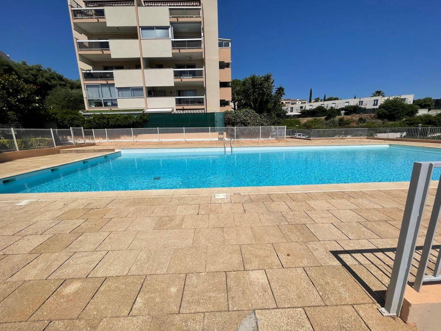 Maison à louer, 30m², ANTIBES