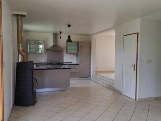 Maison à louer 1 350 € 6 pièces 4 chambres 130 m² dès le 05/10/2025 Chirens 38850