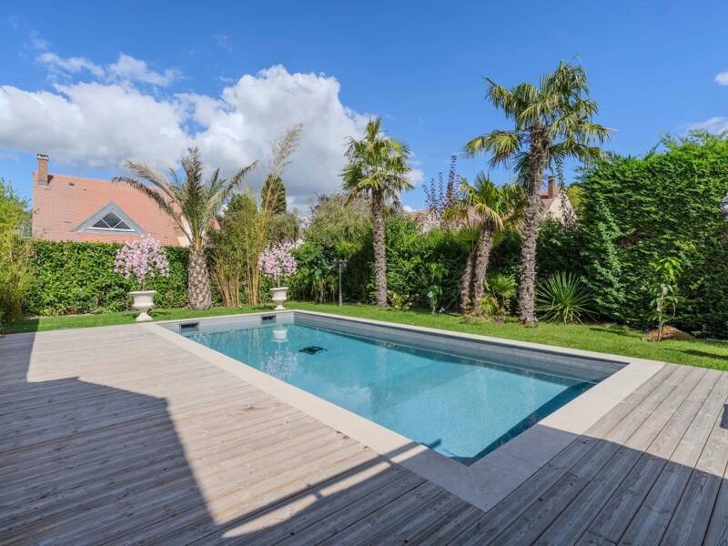 Maison à louer, 240m², BUSSY SAINT GEORGES