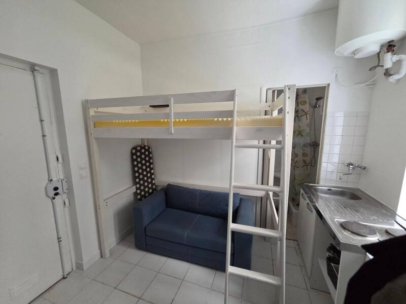 Maison à louer, 10m², PARIS 18E