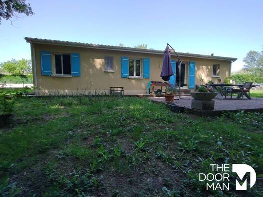 Maison de plain-pied à vendre 225 000 € 5 pièces 4 chambres 100 m² 1 101 m² de terrain Verdelais 33490