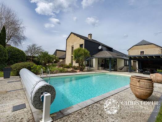 Maison à vendre 430 000 € 9 pièces 5 chambres 203 m² 1 444 m² de terrain Coarraze 64800