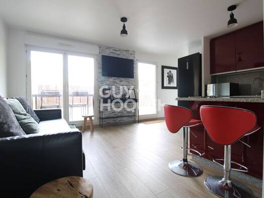 Appartement à vendre 205 000 € 2 pièces 1 chambre 41 m² Leclerc-Centre Ouest Brie Comte Robert 77170