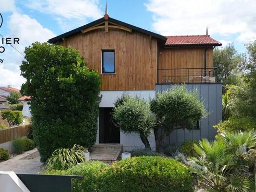 Villa à vendre 1 030 000 € 4 pièces 3 chambres 140 m² 864 m² de terrain Aiguillon-Port La Teste-de-Buch 33260